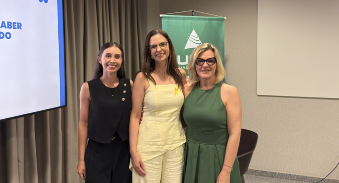 URC promove encontro multidisciplinar sobre endometriose e reforça importância da integração no cuidado feminino